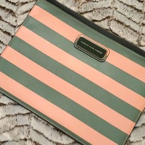 Marc by marc jacobs pouch